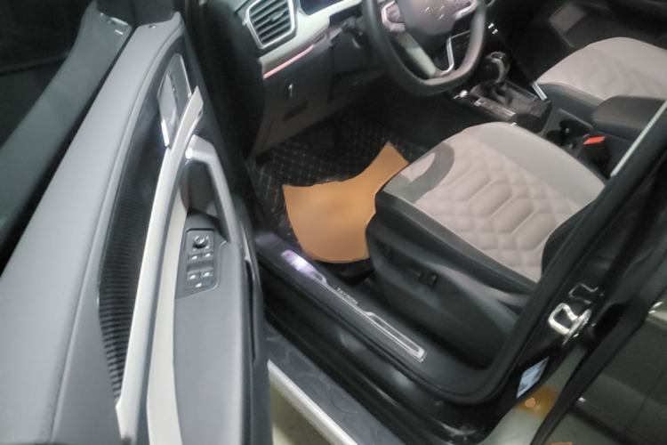 Used Volkswagen Tayron 2024 330TSI Two-Wheel Drive Luxury Plus Advanced Version Left Front Seat