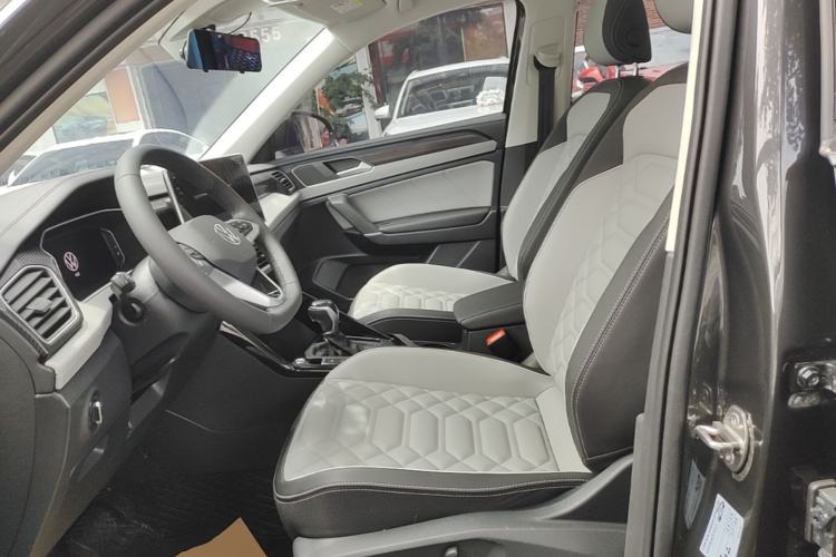 Used Volkswagen Tayron 2024 330TSI Two-Wheel Drive Luxury Plus Advanced Version Left Front Seat