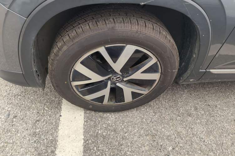 Used Volkswagen Tayron 2024 300TSI Two-Wheel-Drive Luxury Plus Advanced Version Left Front Wheel Hub
