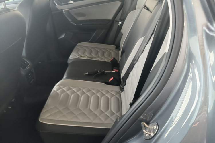 Used Volkswagen Tayron 2024 300TSI Two-Wheel-Drive Luxury Plus Advanced Version Left Rear Seat