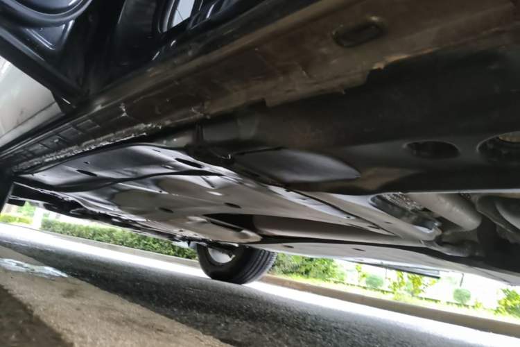 Used Volkswagen Tayron 2024 300TSI Two-Wheel-Drive Luxury Plus Advanced Version Left Side Sill