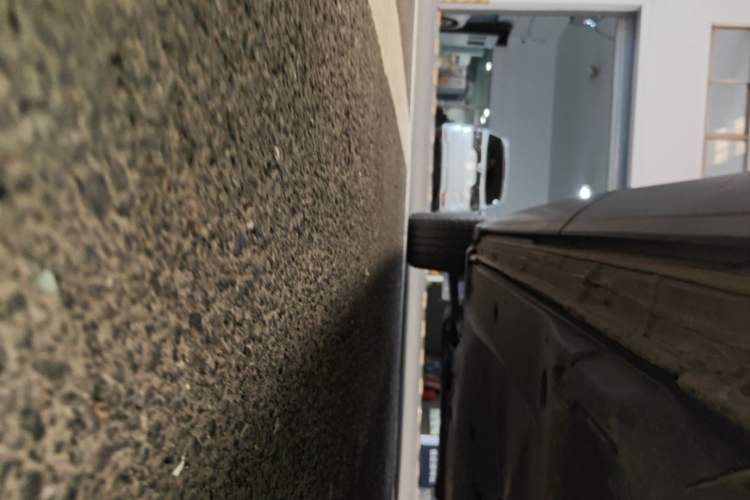 Used Volkswagen Tayron 2024 300TSI Two-Wheel-Drive Luxury Plus Advanced Version Left Side Sill