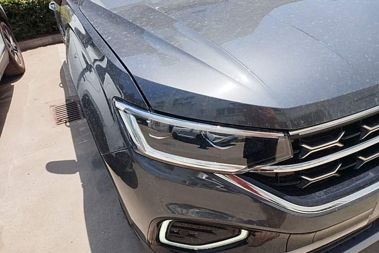 Used Volkswagen Tayron 2024 300TSI Two-Wheel-Drive Luxury Plus Advanced Version Right Front Headlight