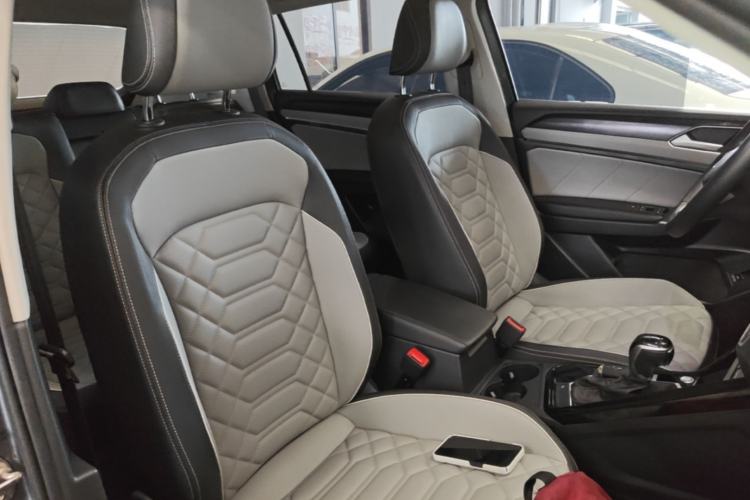 Used Volkswagen Tayron 2024 300TSI Two-Wheel-Drive Luxury Plus Advanced Version Right Front Seat