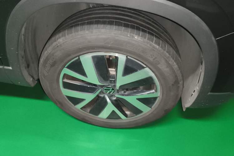 Used Volkswagen Tayron 2024 330TSI Two-Wheel Drive Luxury Plus Advanced Version Right Front Wheel Hub