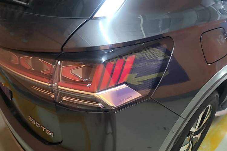 Used Volkswagen Tayron 2024 330TSI Two-Wheel Drive Luxury Plus Advanced Version Right Rear Taillight