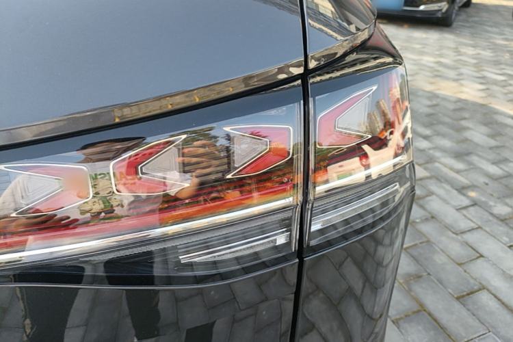 Used Volkswagen Tayron 2024 330TSI Two-Wheel Drive Luxury Plus Advanced Version Right Rear Taillight
