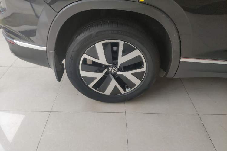 Used Volkswagen Tayron 2024 330TSI Two-Wheel Drive Luxury Plus Advanced Version Right Rear Wheel Hub