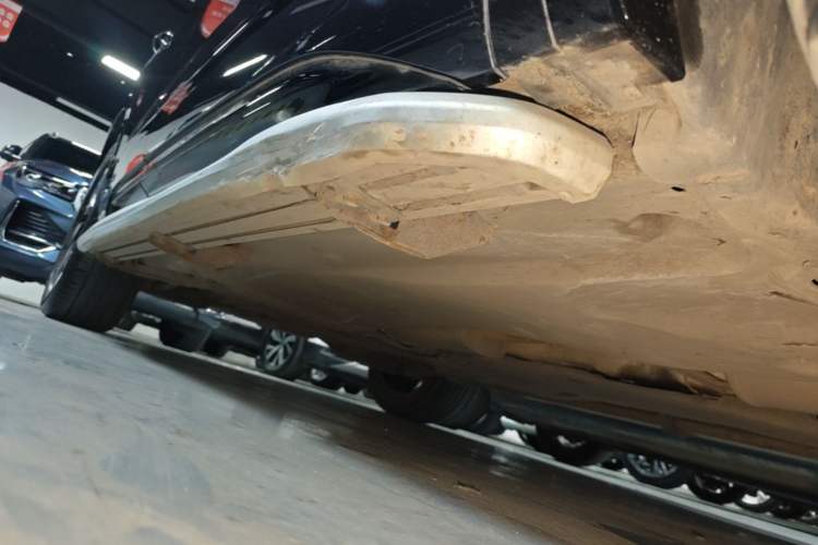 Used Volkswagen Tayron 2024 330TSI Two-Wheel Drive R-Line High-Energy Version Right Side Sill