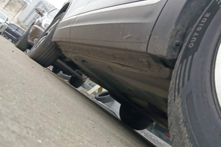 Used Volkswagen Tayron 2024 330TSI Two-Wheel Drive Luxury Plus Advanced Version Right Side Sill