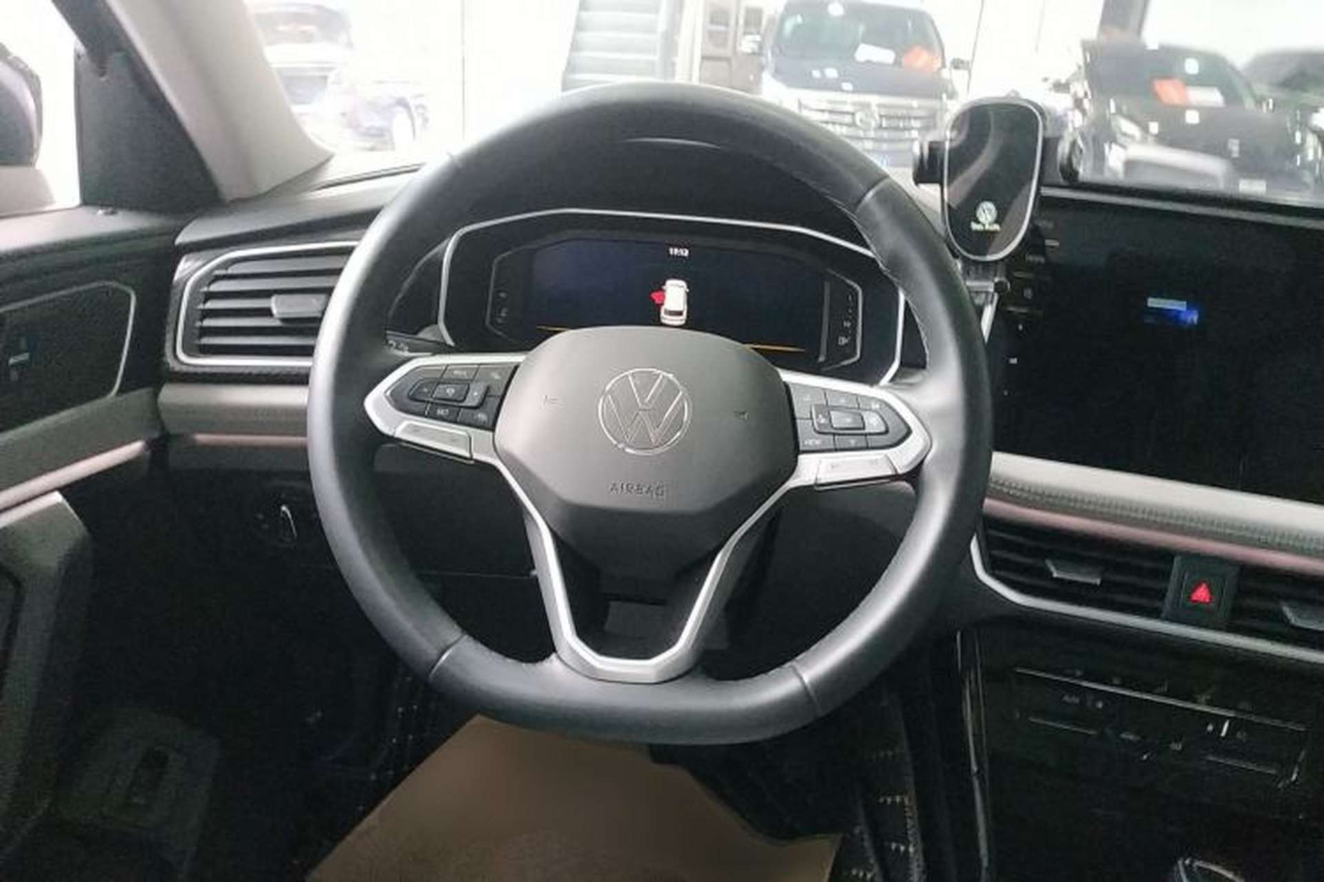 Used Volkswagen Tayron 2024 330TSI Two-Wheel Drive Luxury Plus Advanced Version Steering Wheel