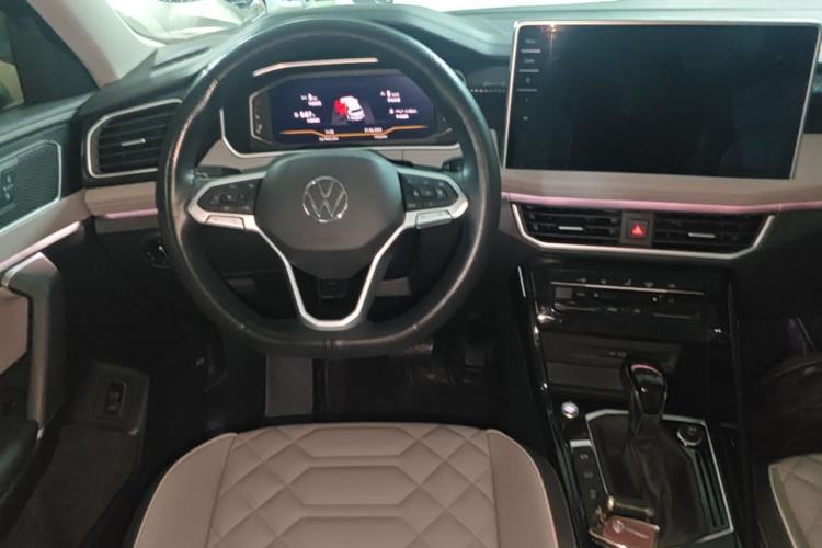 Used Volkswagen Tayron 2024 300TSI Two-Wheel-Drive Luxury Plus Advanced Version Steering Wheel