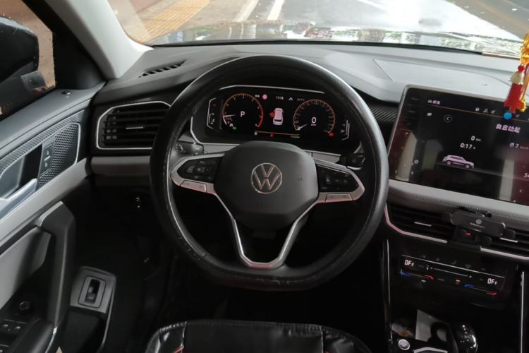 Used Volkswagen Tayron 2024 300TSI Two-Wheel-Drive Luxury Plus Advanced Version Steering Wheel