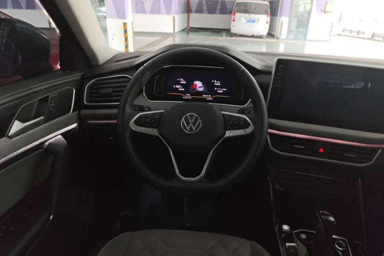 Used Volkswagen Tayron 2024 300TSI Two-Wheel-Drive Luxury Plus Advanced Version Steering Wheel