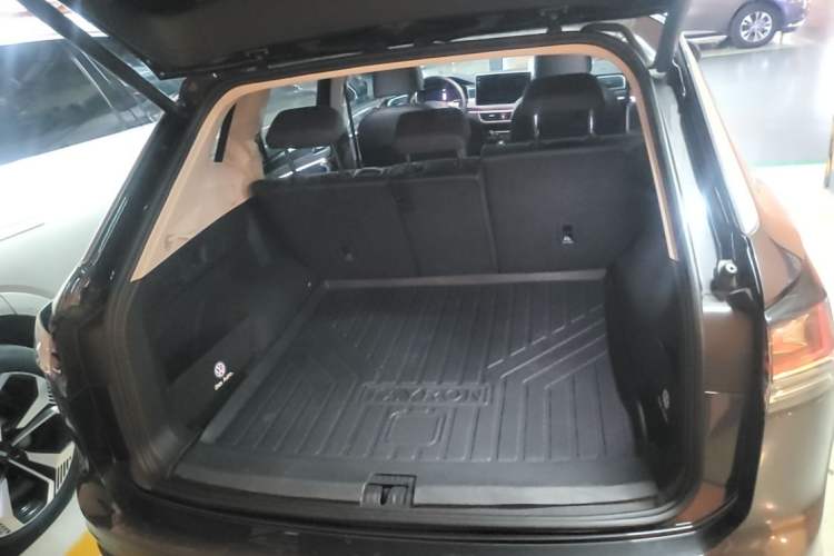 Used Volkswagen Tayron 2024 330TSI Two-Wheel Drive Luxury Plus Advanced Version Trunk