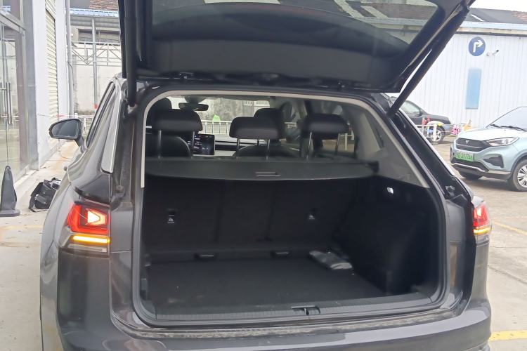 Used Volkswagen Tayron 2024 330TSI Two-Wheel Drive Luxury Plus Advanced Version Trunk