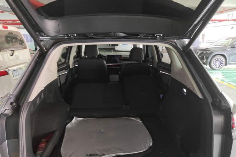Used Volkswagen Tayron 2024 300TSI Two-Wheel-Drive Luxury Plus Advanced Version Trunk