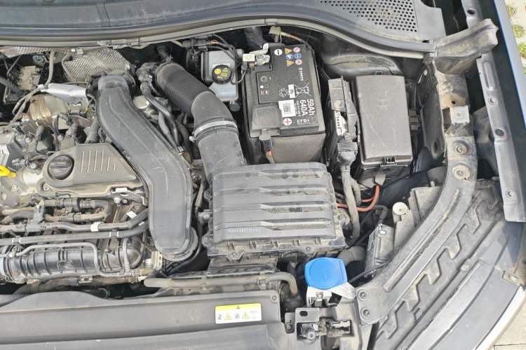 Used Volkswagen Tayron 2024 300TSI Two-Wheel-Drive Luxury Plus Advanced Version Engine Bay Left