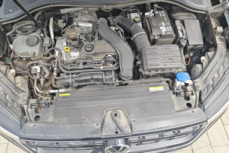 Used Volkswagen Tayron 2024 300TSI Two-Wheel-Drive Luxury Plus Advanced Version Engine Bay
