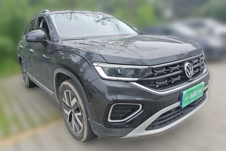 Used Volkswagen Tayron 2024 300TSI Two-Wheel-Drive Luxury Plus Advanced Version Front Right 45 Deg