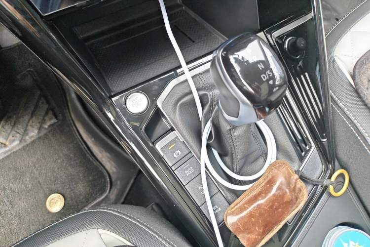 Used Volkswagen Tayron 2024 300TSI Two-Wheel-Drive Luxury Plus Advanced Version Gear Lever