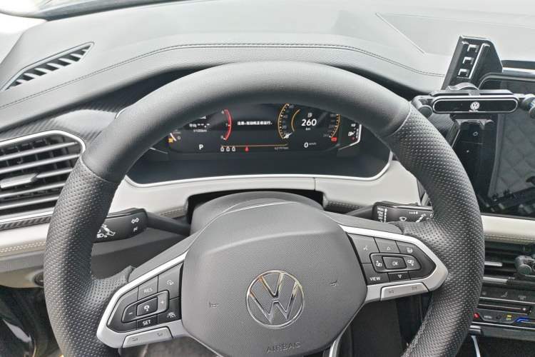 Used Volkswagen Tayron 2024 300TSI Two-Wheel-Drive Luxury Plus Advanced Version Instrument Cluster