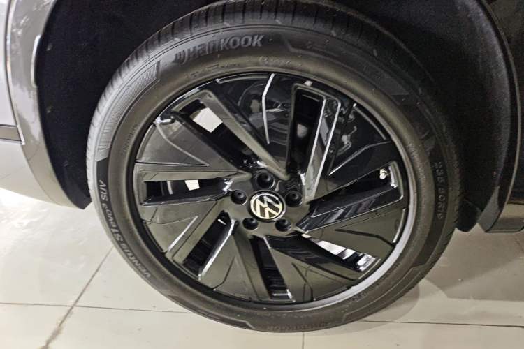 Used Volkswagen Tayron 2024 330TSI Two-Wheel Drive R-Line High-Energy Version Exterior 5