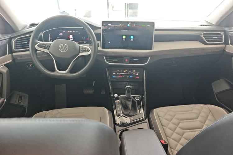 Used Volkswagen Tayron 2024 300TSI Two-Wheel-Drive Luxury Plus Advanced Version Center Console