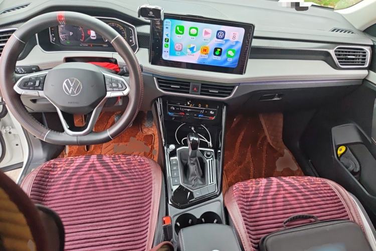 Used Volkswagen Tayron 2024 330TSI Two-Wheel Drive Luxury Plus Advanced Version Center Console