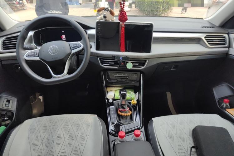 Used Volkswagen Tayron 2024 330TSI Two-Wheel Drive R-Line High-Energy Version Center Console