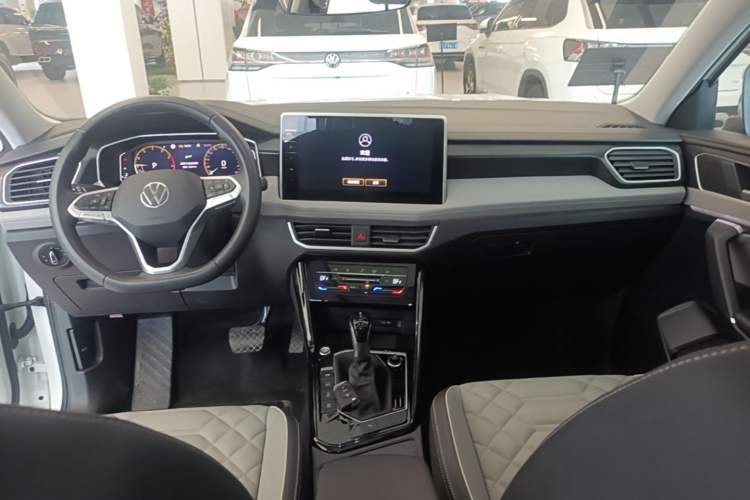 Used Volkswagen Tayron 2024 300TSI Two-Wheel-Drive Luxury Plus Advanced Version Center Console