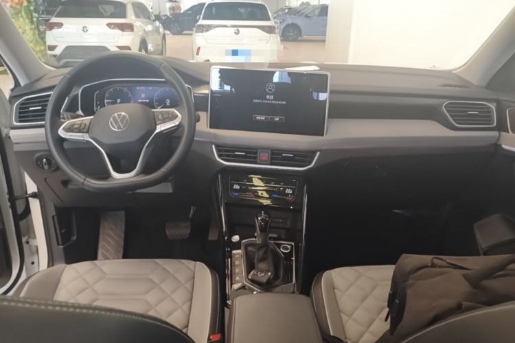 Used Volkswagen Tayron 2024 300TSI Two-Wheel-Drive Luxury Plus Advanced Version Center Console