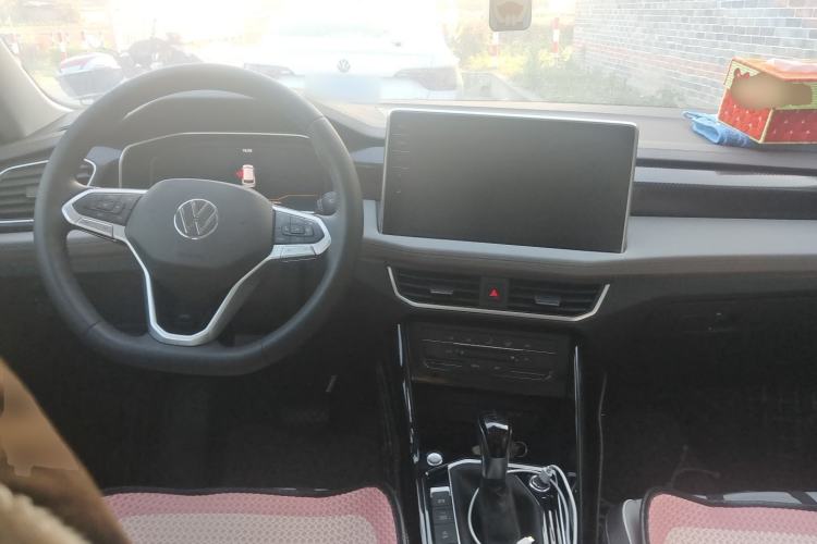 Used Volkswagen Tayron 2024 300TSI Two-Wheel-Drive Luxury Plus Advanced Version Center Console