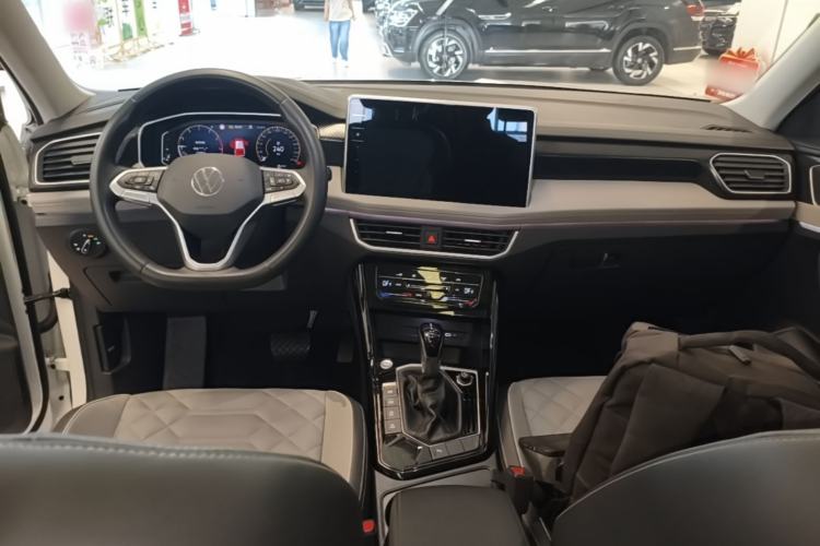 Used Volkswagen Tayron 2024 300TSI Two-Wheel-Drive Luxury Plus Advanced Version Center Console