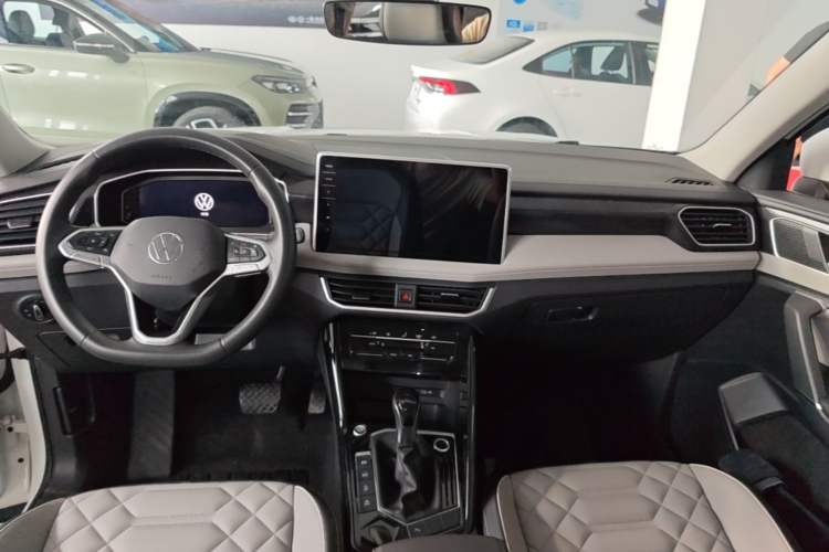 Used Volkswagen Tayron 2024 300TSI Two-Wheel-Drive Luxury Plus Advanced Version Center Console