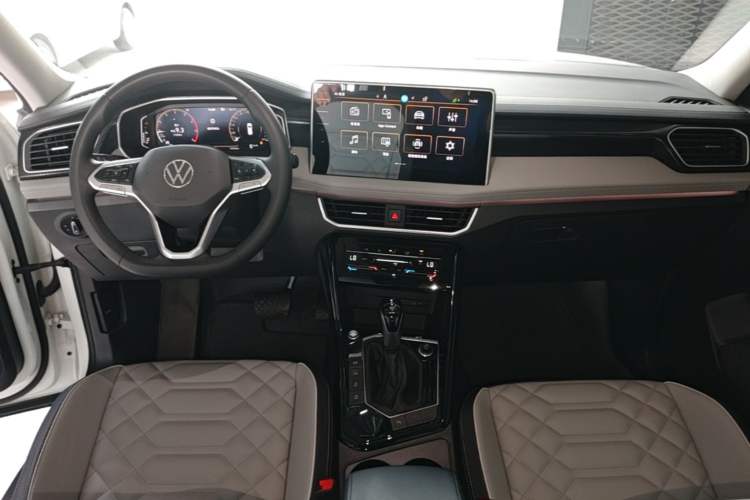 Used Volkswagen Tayron 2024 300TSI Two-Wheel-Drive Luxury Plus Advanced Version Center Console
