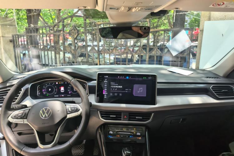 Used Volkswagen Tayron 2024 330TSI Two-Wheel Drive Luxury Plus Advanced Version Center Console