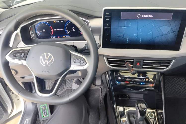 Used Volkswagen Tayron 2024 380TSI Four-Wheel Drive R-Line High-Energy Version Center Console