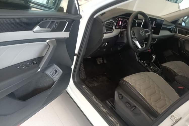 Used Volkswagen Tayron 2024 300TSI Two-Wheel-Drive Luxury Plus Advanced Version Driver Seat