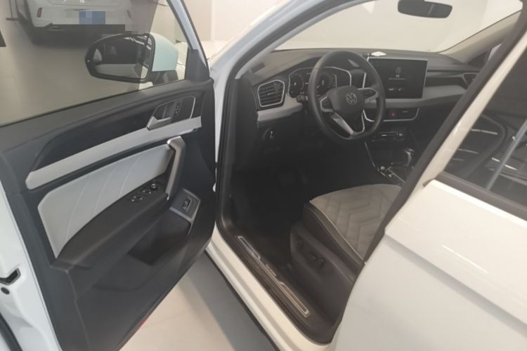 Used Volkswagen Tayron 2024 300TSI Two-Wheel-Drive Luxury Plus Advanced Version Driver Seat