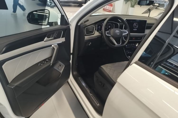Used Volkswagen Tayron 2024 300TSI Two-Wheel-Drive Luxury Plus Advanced Version Driver Seat