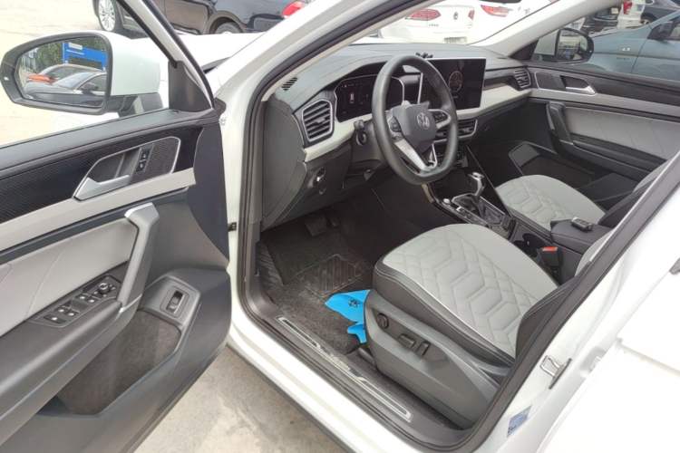 Used Volkswagen Tayron 2024 300TSI Two-Wheel-Drive Luxury Plus Advanced Version Driver Seat