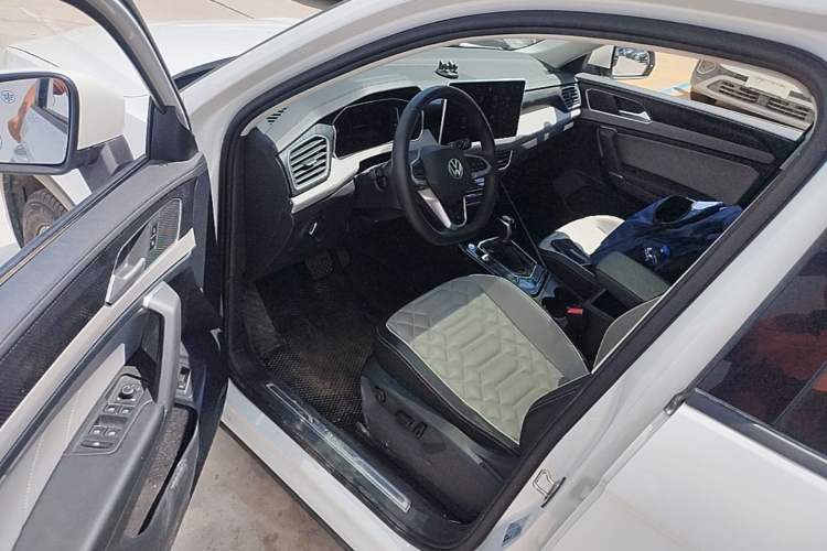 Used Volkswagen Tayron 2024 300TSI Two-Wheel-Drive Luxury Plus Advanced Version Driver Seat