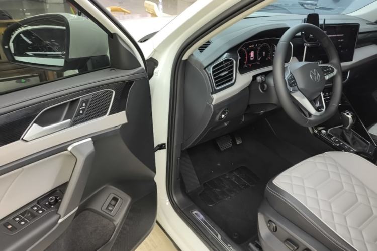 Used Volkswagen Tayron 2024 330TSI Two-Wheel Drive Luxury Plus Advanced Version Driver Seat
