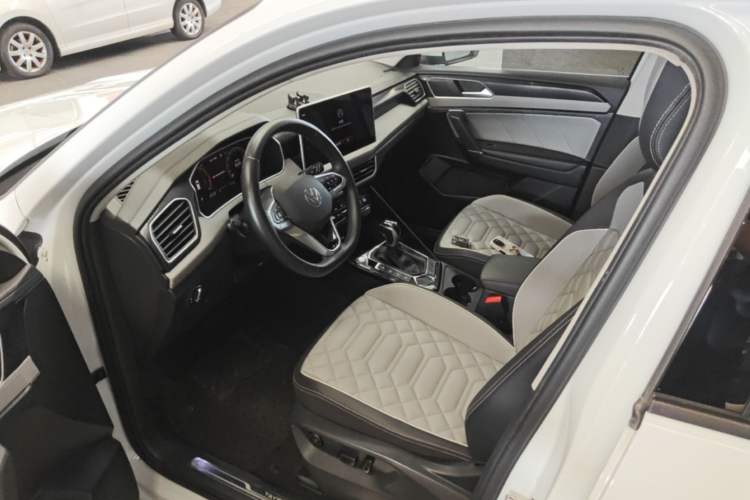 Used Volkswagen Tayron 2024 300TSI Two-Wheel-Drive Luxury Plus Advanced Version Driver Seat