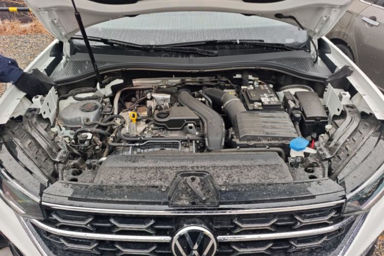 Used Volkswagen Tayron 2024 300TSI Two-Wheel-Drive Luxury Plus Advanced Version Engine Bay
