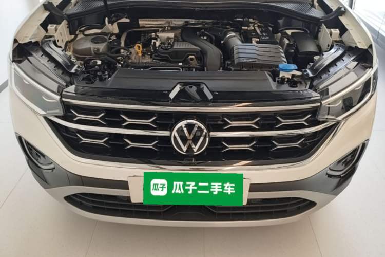 Used Volkswagen Tayron 2024 300TSI Two-Wheel-Drive Luxury Plus Advanced Version Engine Bay
