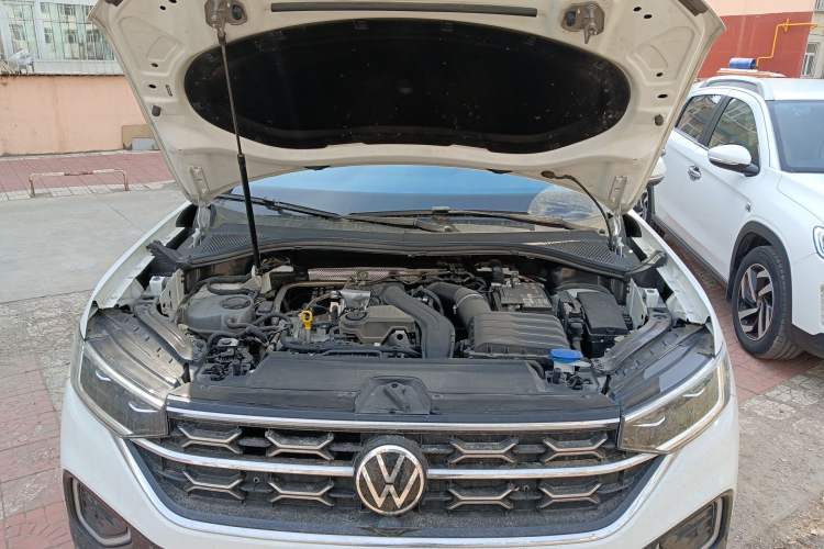 Used Volkswagen Tayron 2024 300TSI Two-Wheel-Drive Luxury Plus Advanced Version Engine Bay