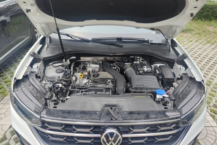 Used Volkswagen Tayron 2024 300TSI Two-Wheel-Drive Luxury Plus Advanced Version Engine Bay