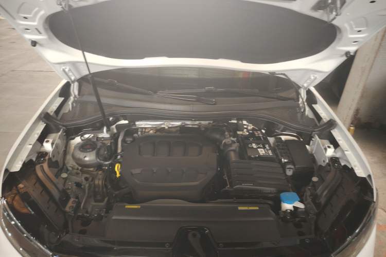 Used Volkswagen Tayron 2024 330TSI Two-Wheel Drive Luxury Plus Advanced Version Engine Bay